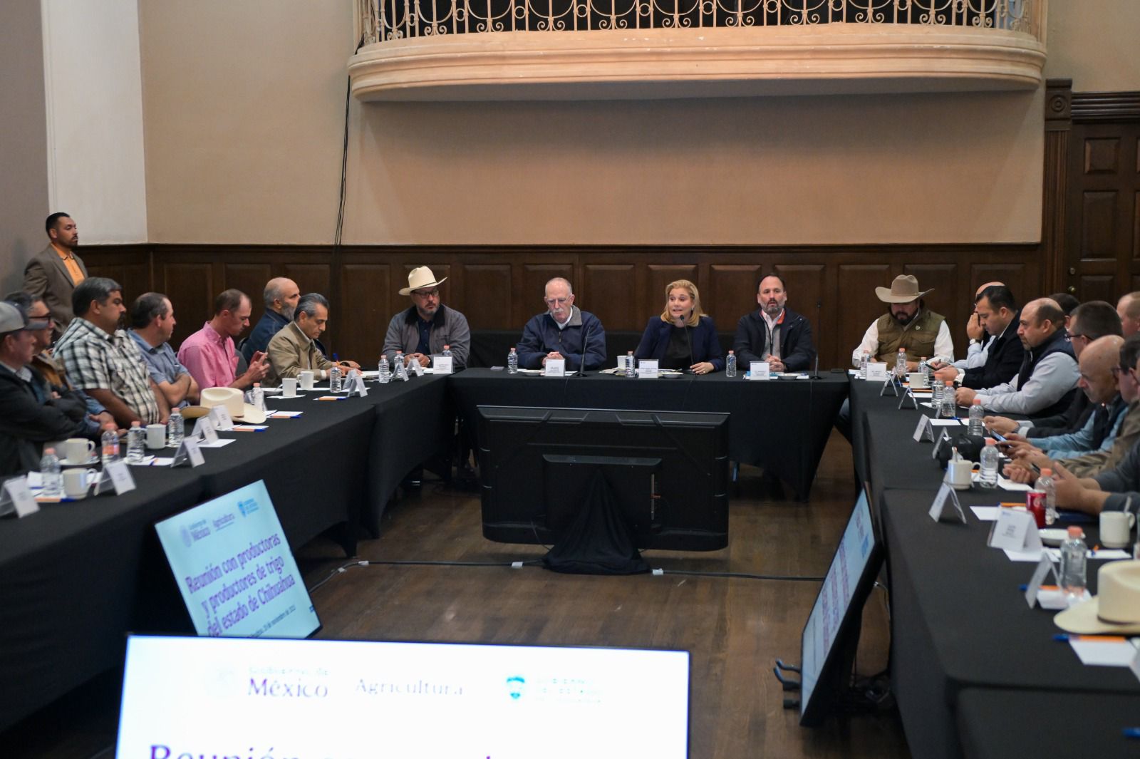 Columna política lunes 1 de diciembre de 2025