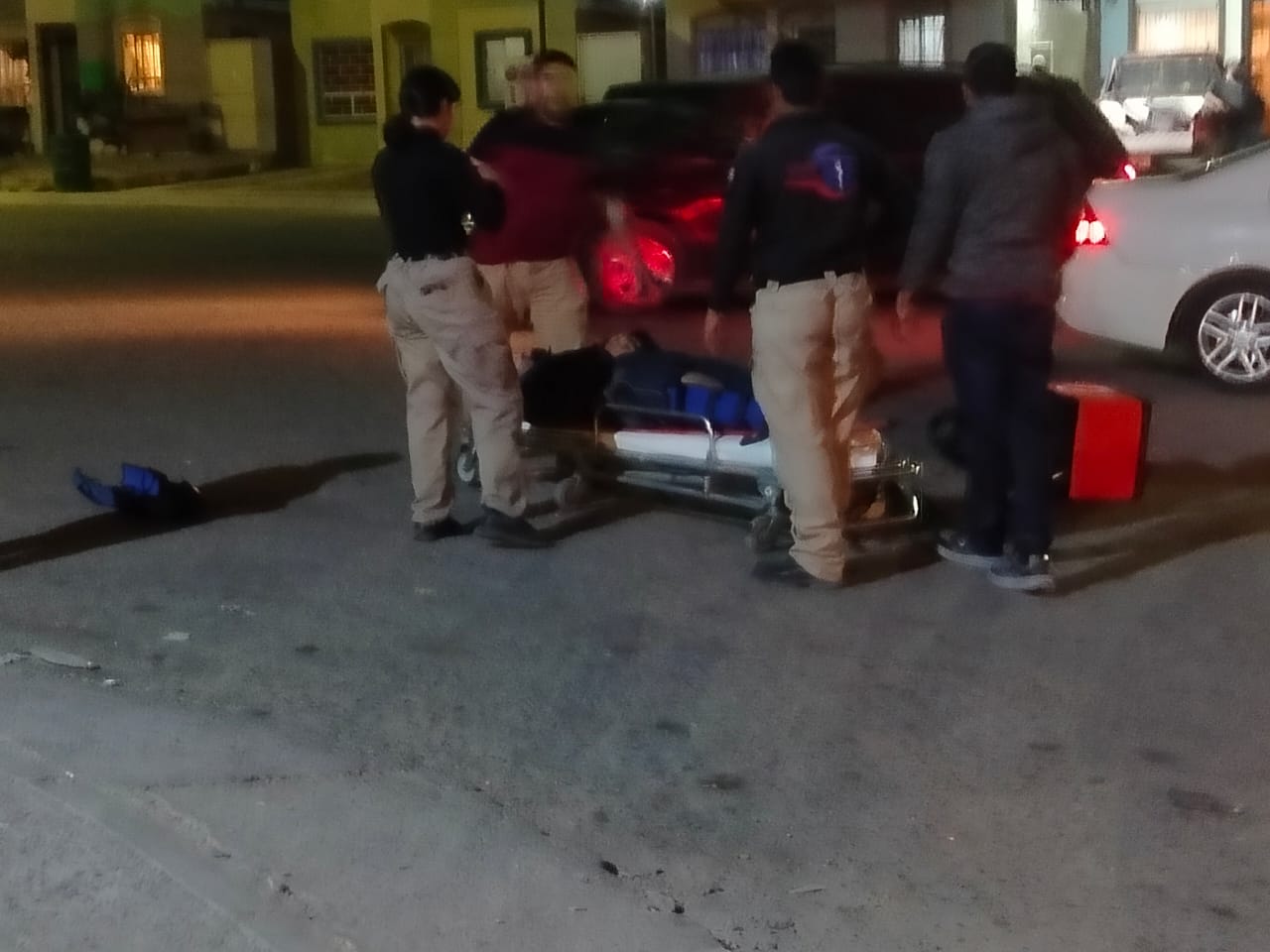 Un lesionado y daños por 25 mil dejó choque de moto contra auto en la Solidaridad