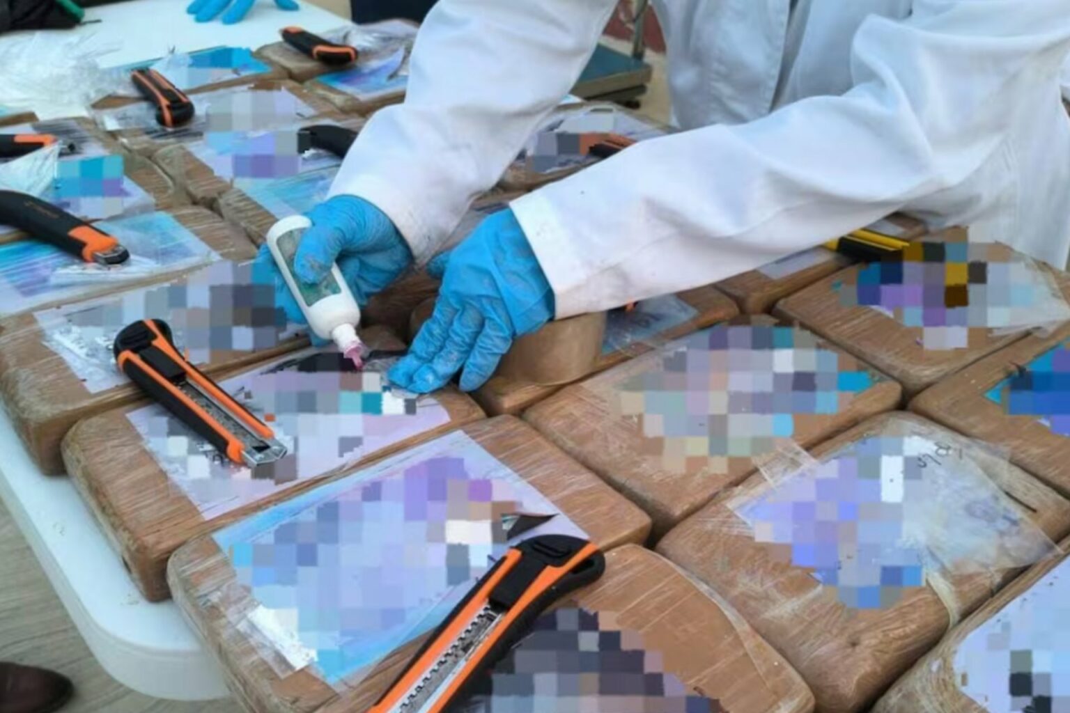 Marina asegura 30 kilos de cocaína en Acapulco, Guerrero