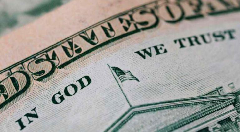 Dólar bajó de precio este viernes en ventanillas; así cotizó hoy