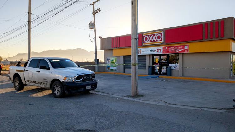 Madrugada de horror: identifican a joven localizado sin vida dentro de un Oxxo