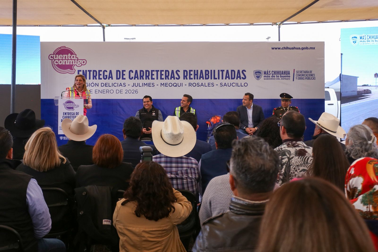 Maru Campos y Jesús Valenciano entregan tramos carreteros clave para Delicias y la región