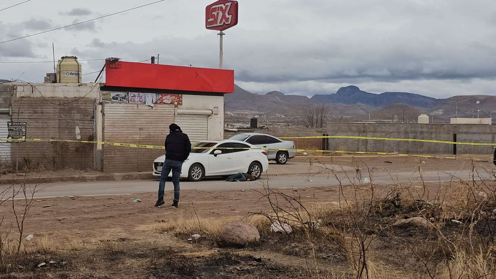 Ejecutan a hombre afuera de expendio; era vendedor de cigarros