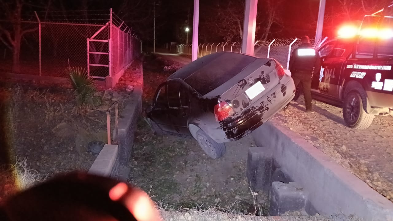 Atendió Seguridad Pública reporte de choque con salida de camino