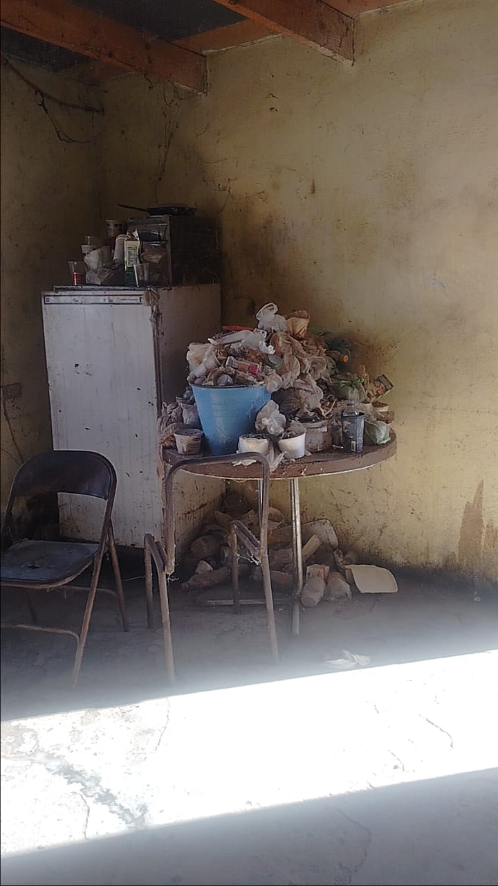 Vecinos piden apoyo urgente para Cuquita, mujer de la tercera edad en situación de riesgo