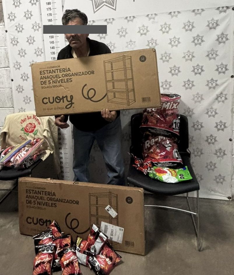 Atrapan a ladrón » in fraganti»; le aseguran lo robado