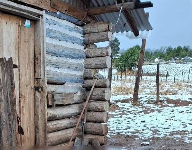 El frío lo mató: Muere de hipotermia mientras se embriagaba afuera de su casa