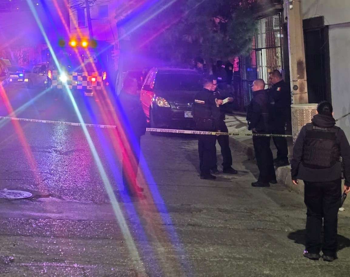 Mueren madre e hijo por intoxicación con gas; fueron encontrados en la regadera