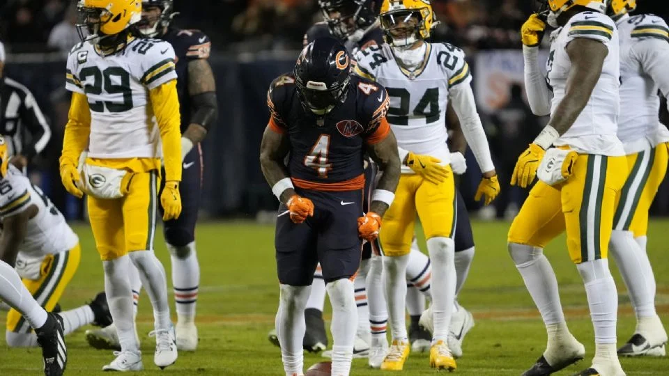 Con el sello de la casa: Bears remontan a Packers en otro partidazo de playoffs