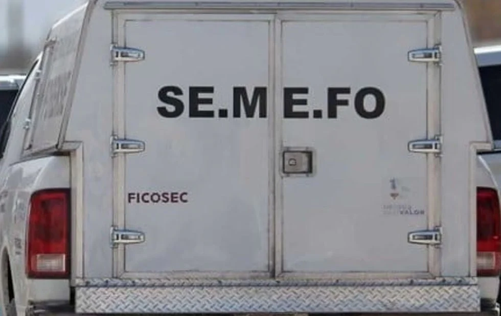 Abandonan a dos hombres ejecutados junto a mensaje amenazante