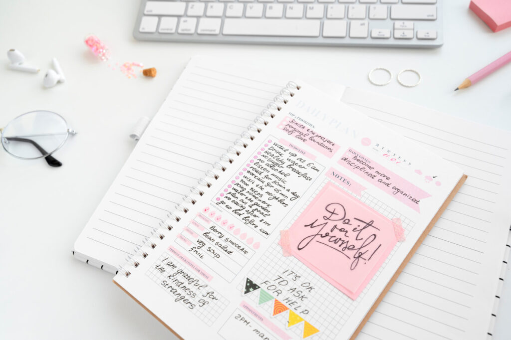 Cómo organizar tu día para sentir menos presión mental