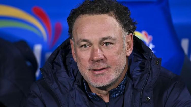 Gabriel Milito va por marca histórica con las Chivas