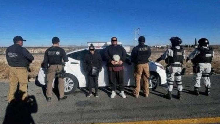 Capturan a pareja en carretera Juárez-Ahumada con más de ¡5 mil balas!