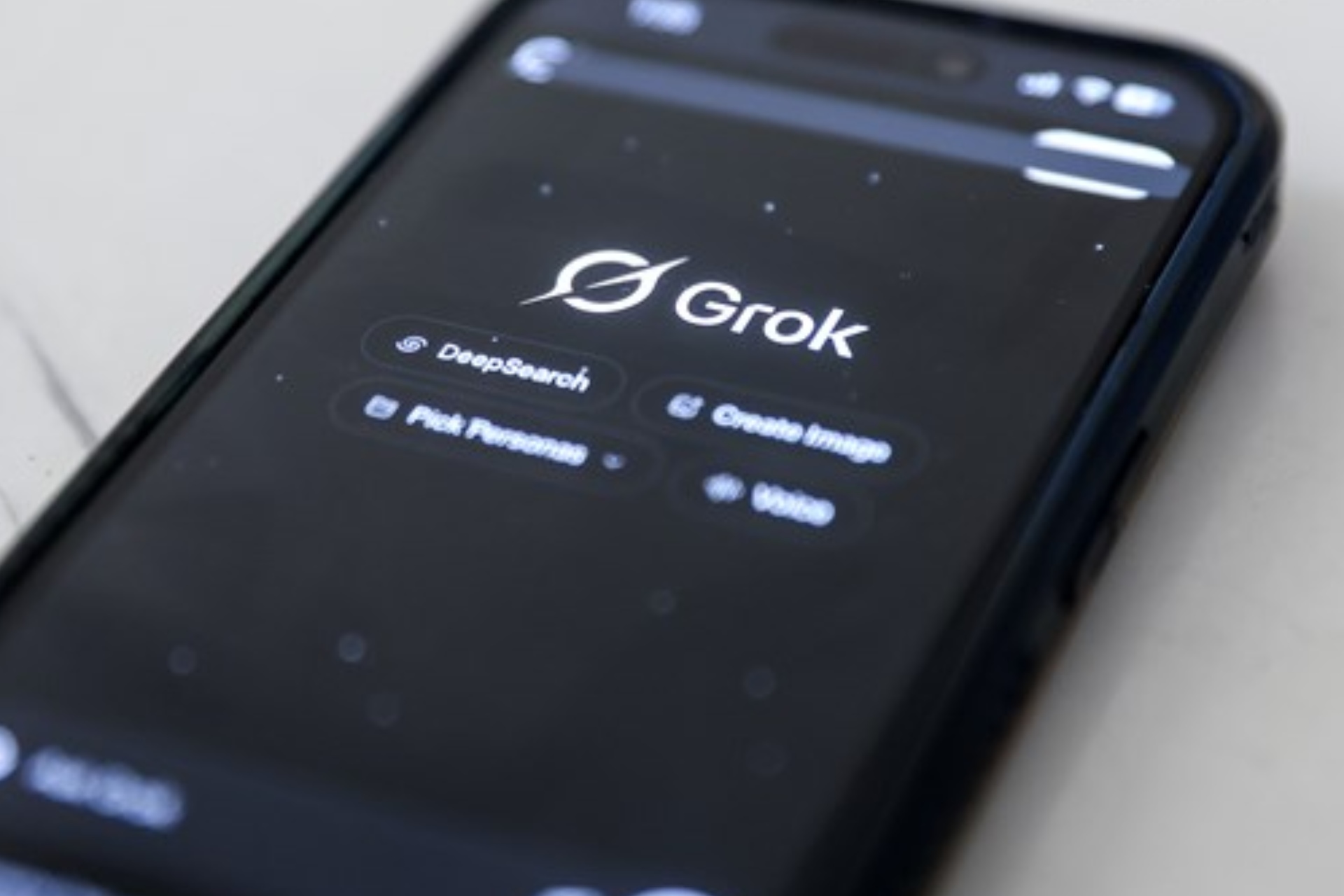 Comisión Europea abre investigación a X por las imágenes sexualizadas de Grok