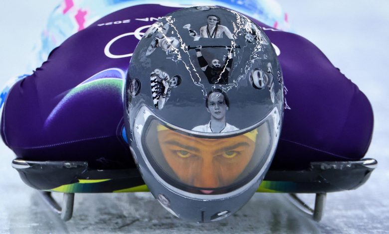 Descalifican a atleta ucraniano en Invierno 2026 por casco en homenaje a víctimas de la guerra contra Rusia