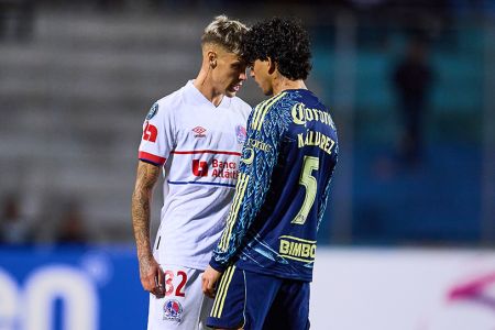 Polémica contra el América; Olimpia arremete por ‘hacer tiempo’