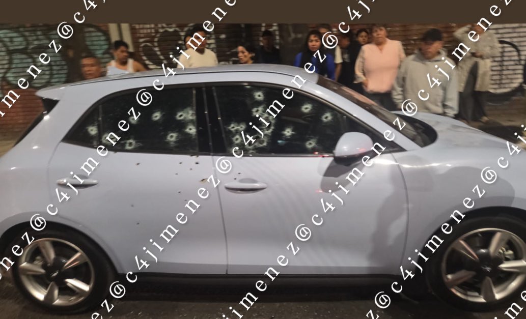 ???? ¡ESCENA DE TERROR! ???? Más de 30 balazos contra auto familiar: Niña de 14 años pierde la vida. ????