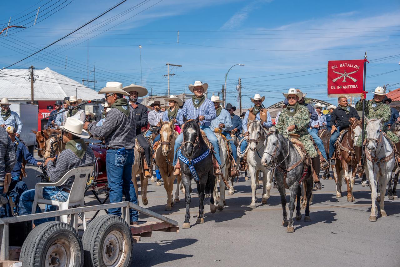 Refrenda alcalde Valenciano alianza con las fuerzas armadas