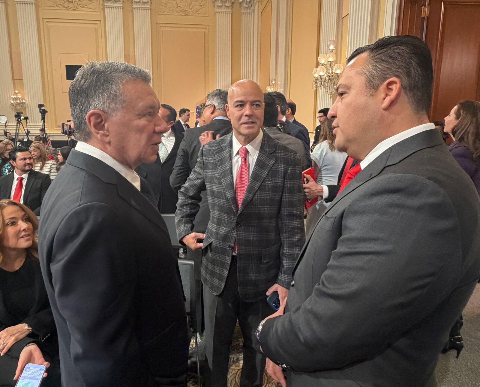 Columna política viernes 6 de febrero de 2026