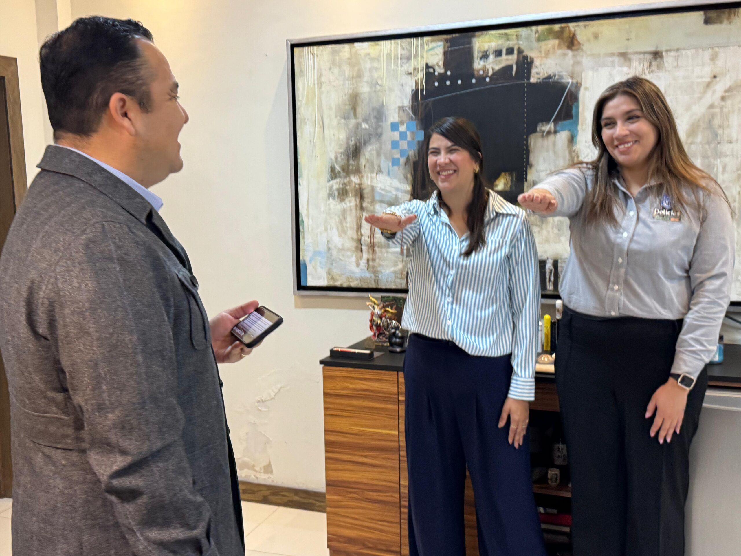 ???? ¡CAMBIOS EN EL GABINETE! ???? Valenciano nombra nuevas titulares en Catastro y el IMM. ⚖️