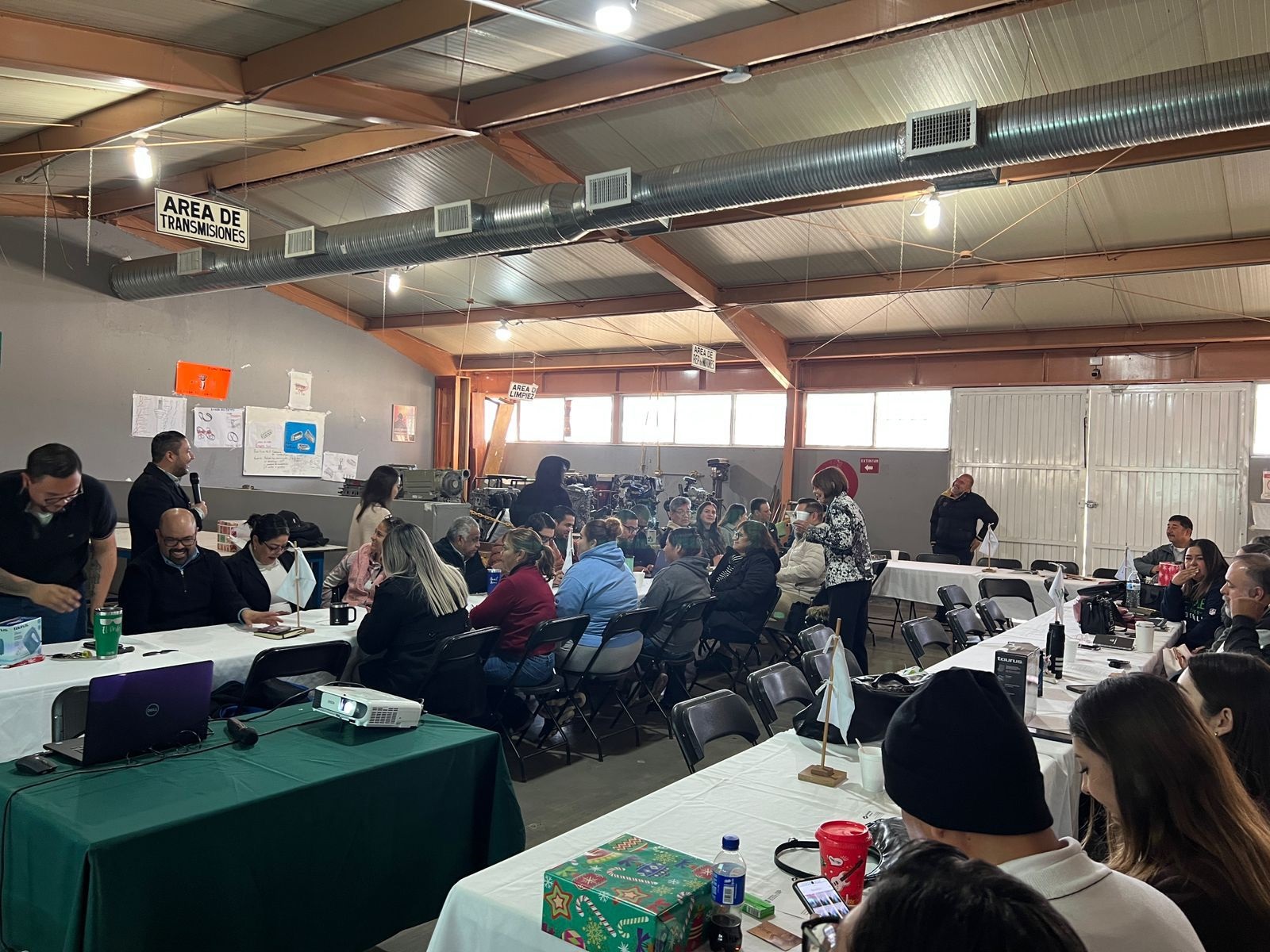 Participan más de 600 docentes en Primera Academia del Semestre del Conalep