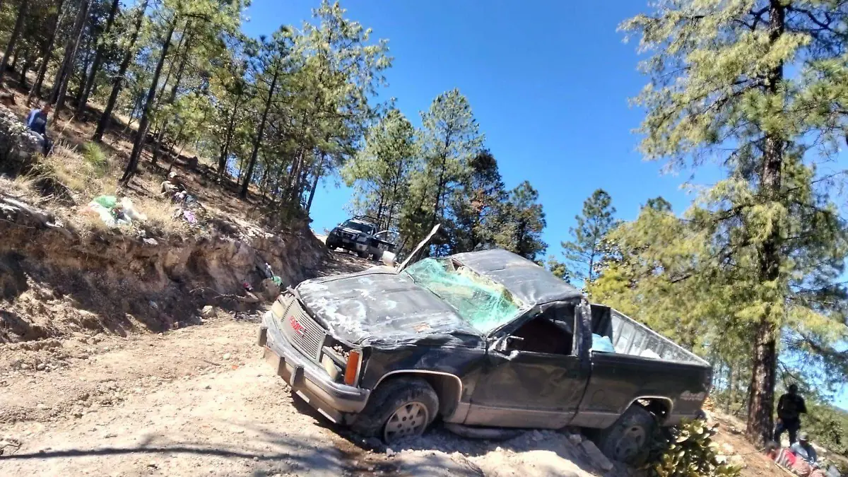 ???? ¡TRAGEDIA DOMINICAL! ???? Un menor sin vida y 8 heridos tras brutal choque. ????
