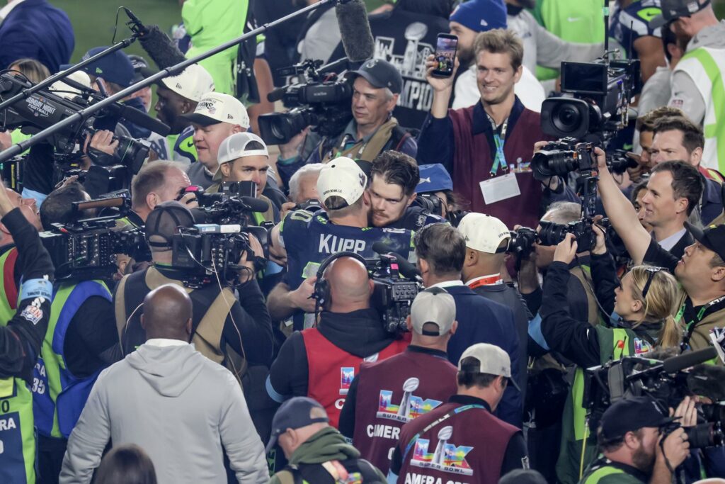 Seahawks gana el Super Bowl LX tras dominar 13-29 a Patriots