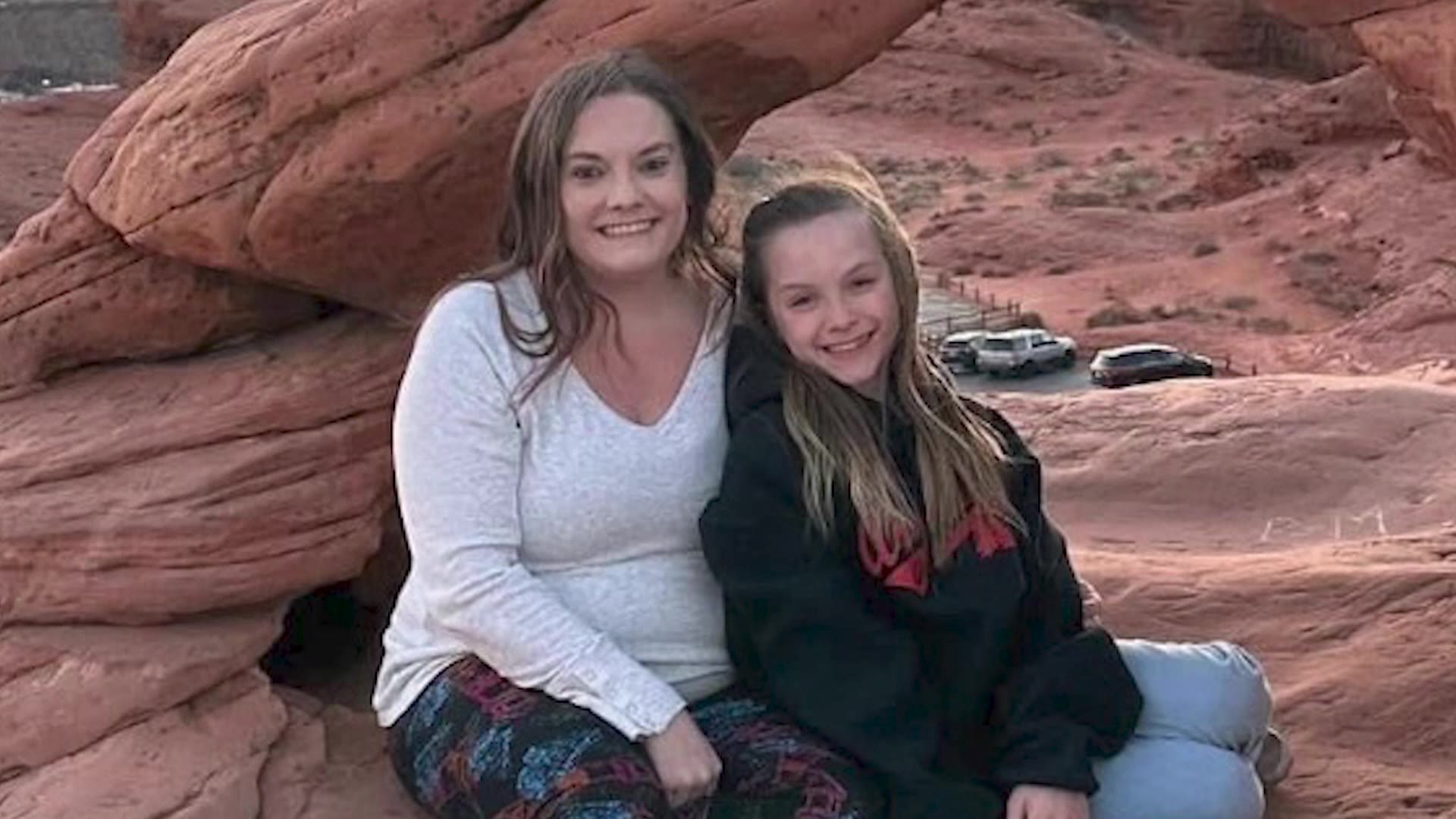 ???? ¡DE LAS PORRAS A LA MUERTE! ???? Madre le arrebata la vida a su hija de 11 años y se suicida. ????