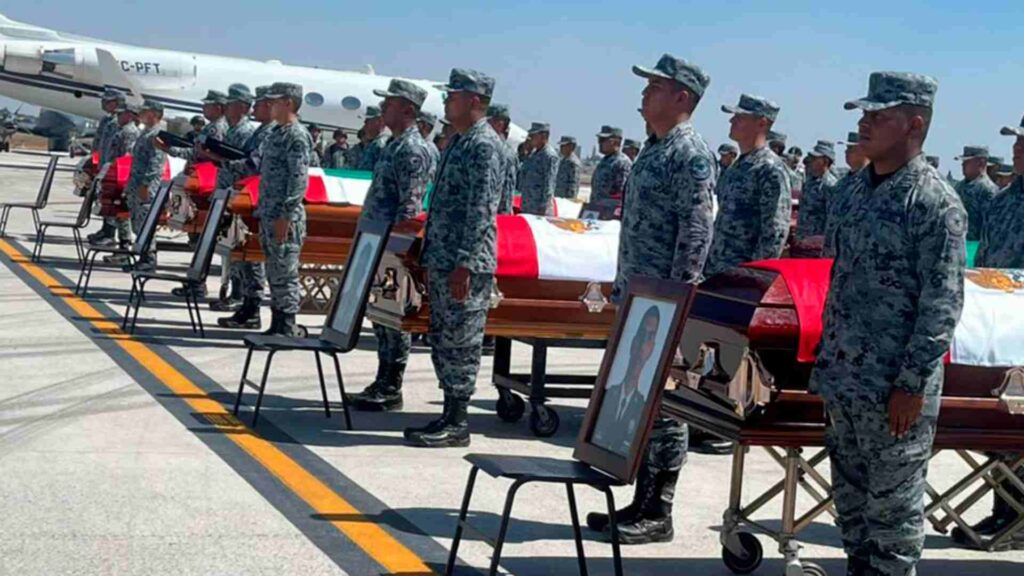 Defensa rindió honores a militares caídos en Jalisco