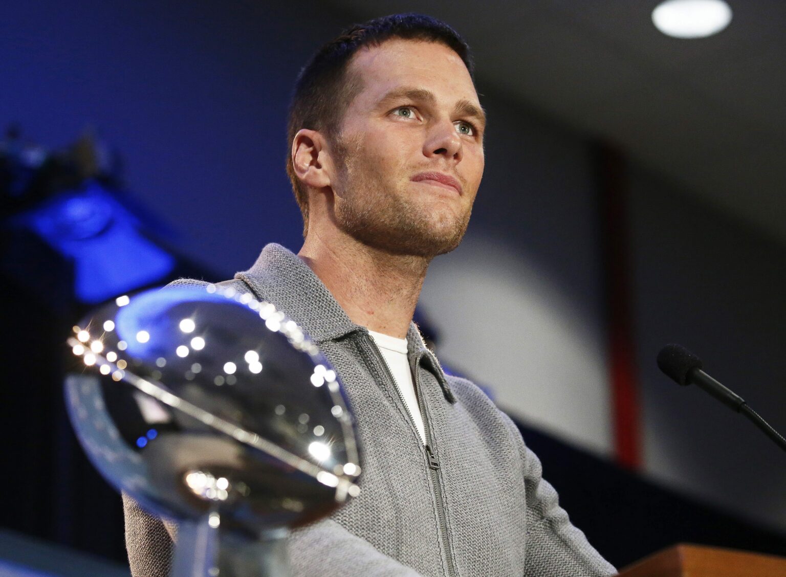 Exjugadores de Patriots, molestos con Tom Brady por no apoyar al equipo en Super Bowl LX