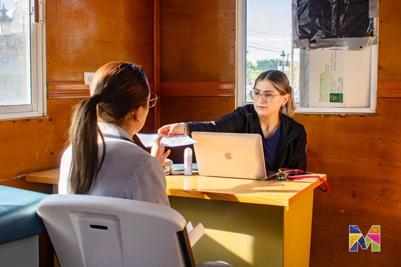 Miércoles con tu Alcaldesa apoya con atención, medicamento y árboles a cerca de 200 personas