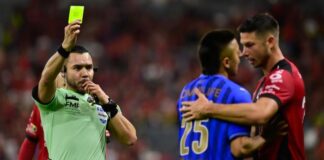 Amenazan de muerte al árbitro Marco Antonio «Gato» Ortiz tras pitar dos penales a favor de Chivas en el Clásico Tapatío