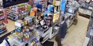 ¡ESCENA DE TERROR GRABADA!: Entró a la tienda y le disparó en la cabeza al empleado sin decir nada; luego se quitó la vida frente a las cámaras