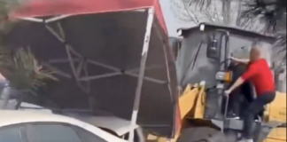 Sujeto arrolla a personas en un mercado; reportan múltiples fallecidos