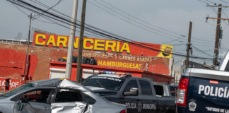 ¡NEGLIGENCIA MORTAL!: Patrulla de la Municipal invade carril del Juárezbús y choca a conductor; hay un fallecido