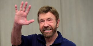 «ERA UN TIPO DURO; NO QUERÍAS PELEAR CON ÉL”: Trump lamenta la muerte de Chuck Norris