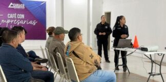 Brindan plática de conducción a la defensiva a operadores de transporte de plataforma