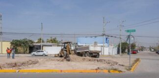 Construyen retorno en la avenida Fernando Baeza