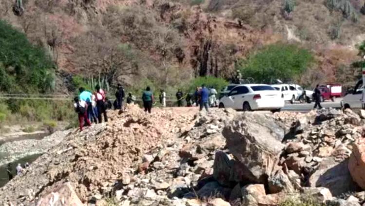 Luto en la región: Localizan cuatro cuerpos en carretera