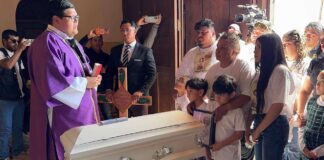 «VUELA ALTO, ÁNGEL»: Entre flores blancas y un silencio ensordecedor, despiden al pequeño Eithan Daniel