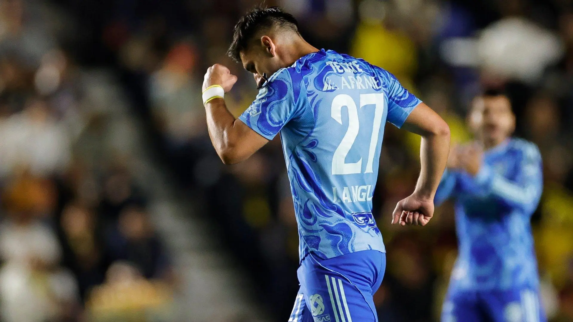 Tigres exhibe al América y lo golea 4-1 en una noche para el olvido