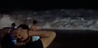 ¡TRAGEDIA EN LA PLAYA!: Turista pierde la vida tras ser arrastrado por el fuerte oleaje; revelan video de los intentos de rescate