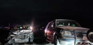 ¡FUERTE IMPACTO!: Camioneta intenta incorporarse y provoca aparatoso choque en la carretera federal