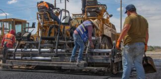 Impulsa Valenciano pavimentación en Fernando Baeza como nueva conexión a Saucillo